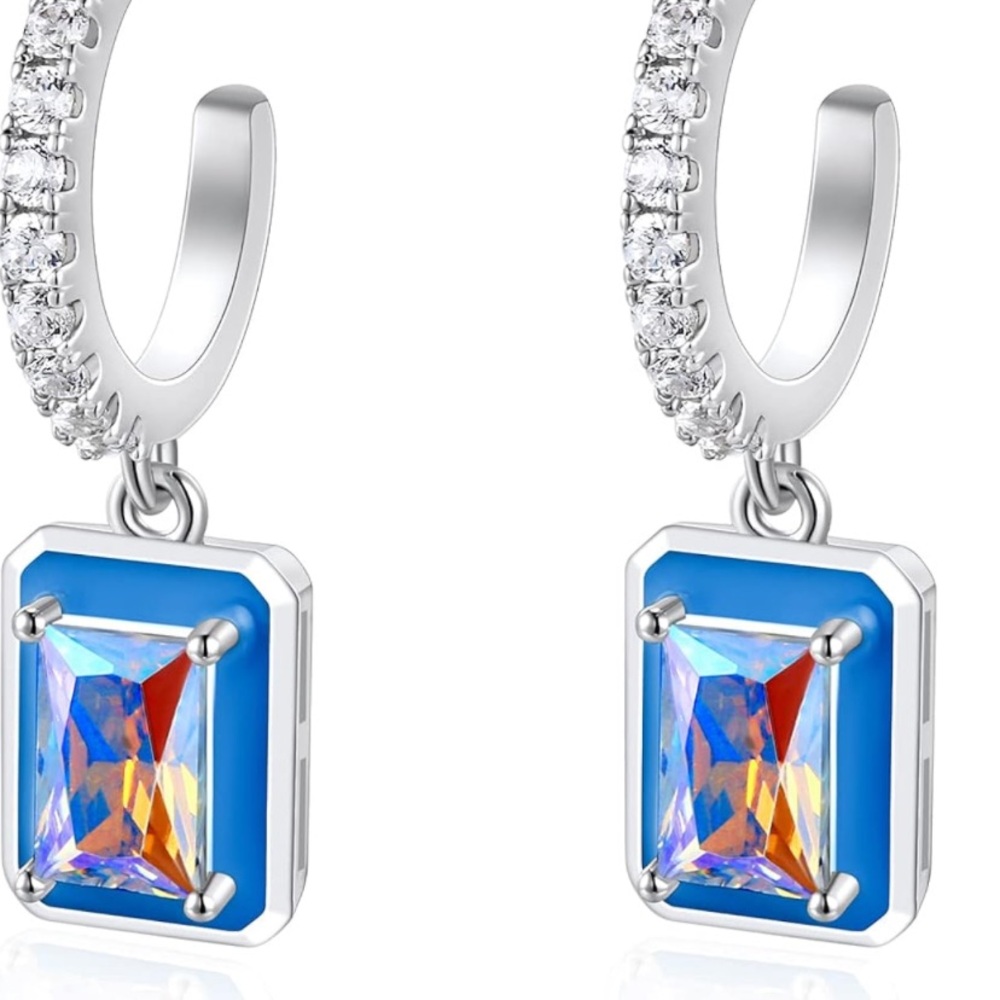 Crystal hoop Aurora borealis Dangle Earrings nwt
